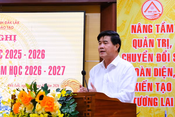 Phó Chủ tịch UBND tỉnh Nguyễn Thiên Văn nêu 5 giải pháp trọng tâm. (Ảnh: Thành Tâm)