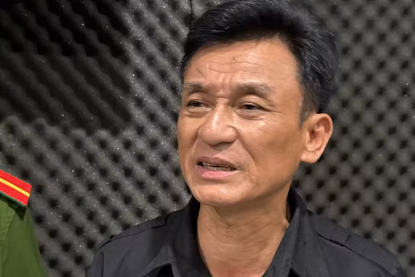 Hồ Quang Lộc bị bắt tạm giam để điều tra về hành vi “Gây rối trật tự công cộng”. (Ảnh: SĐ)