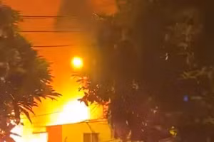 Cháy nhà tại TPHCM làm 3 người chết.