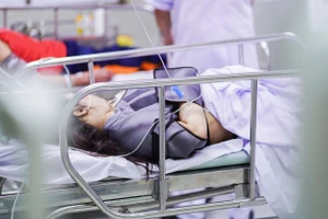 Hai nạn nhân sống sót đang được điều trị tích cực tại Bệnh viện Nhân dân Gia Định.