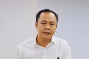 Ông Nguyễn Hải Nam, Quyền Chánh Văn phòng Sở Y tế TPHCM cung cấp thông tin cho báo chí.