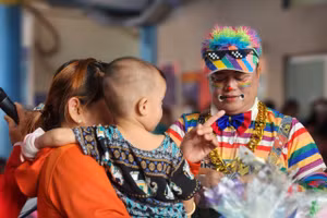 Hoạt động chăm lo đời sống tinh thần cho bệnh nhi tại Bệnh viện Nhi đồng 1. 