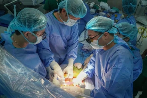 Ekip thực hiện ca ghép gan thứ 10. (Ảnh: BVCC) 