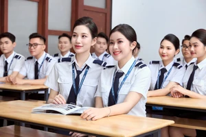 Sinh viên Học viện Hàng không Việt Nam.