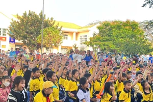 Hơn 500 trẻ em ở Tây Ninh được khám bệnh miễn phí.