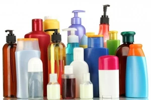 Nhiều mỹ phẩm không rõ nguồn gốc buộc thu hồi, tiêu hủy. (Ảnh minh họa)