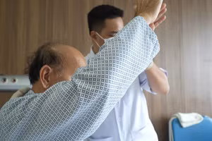 Bệnh nhân người nước ngoài phục hồi tốt, được xuất viện, không có di chứng. 