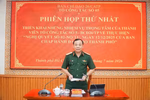 Thiếu tướng Vũ Văn Điền, Ủy viên Ban Thường vụ Thành ủy, Tư lệnh Bộ Tư lệnh TP.HCM - Tổ Trưởng Tổ Công tác số 5 chủ trì phiên họp. 