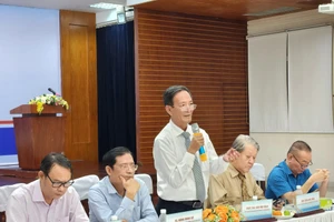 NGƯT. ThS Lâm Văn Quản - Chủ tịch Hội GDNN TPHCM phát biểu tại hội nghị.