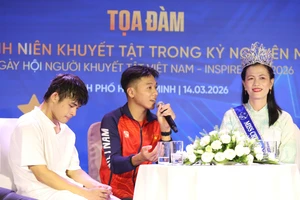 Khách mời tại tọa đàm “Thanh niên khuyết tật trong kỷ nguyên mới”.