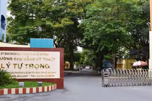 Trường Cao đẳng Lý Tự Trọng TPHCM mắc sai phạm về việc tạm thu học phí của sinh viên thuộc đối tượng được miễn, giảm học phí. 