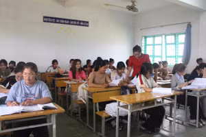 Học sinh Trường THCS - THPT Nguyễn Văn Linh (huyện Thuận Nam, Ninh Thuận) trong giờ học.