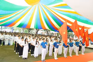 Lễ khai giảng năm học 2024 - 2025 tại Trường THPT chuyên Trần Văn Giàu. (Ảnh: Báo Long An)