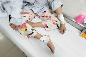 Hình ảnh chị H. phải nhập viện chạy thận 3 lần/tuần. 