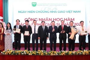 Thầy cô được Hội đồng Giáo sư Nhà nước công nhận đạt tiêu chuẩn chức danh Giáo sư, Phó Giáo sư trong năm 2025.