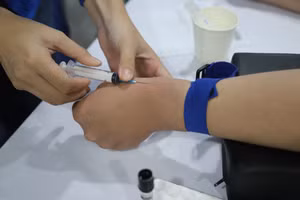 Khám sàng lọc bệnh thận giúp sớm phát hiện bệnh, giảm chi phí khi điều trị bệnh lâu dài. 