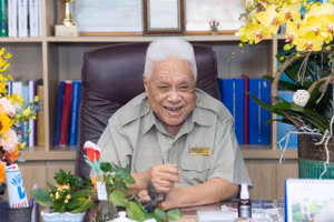 Nhà giáo ưu tú, PGS.TS Cao Minh Thì.