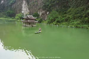 Vẻ đẹp tại Ninh Bình qua các cảnh quay trong ca khúc "Ninh Bình ơi". 