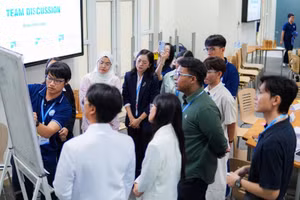 Sinh viên Trường Đại học Y Dược TPHCM tại Hội nghị Hiệu trưởng/Trưởng khoa Y khối Đông Nam Á lần thứ 16. 