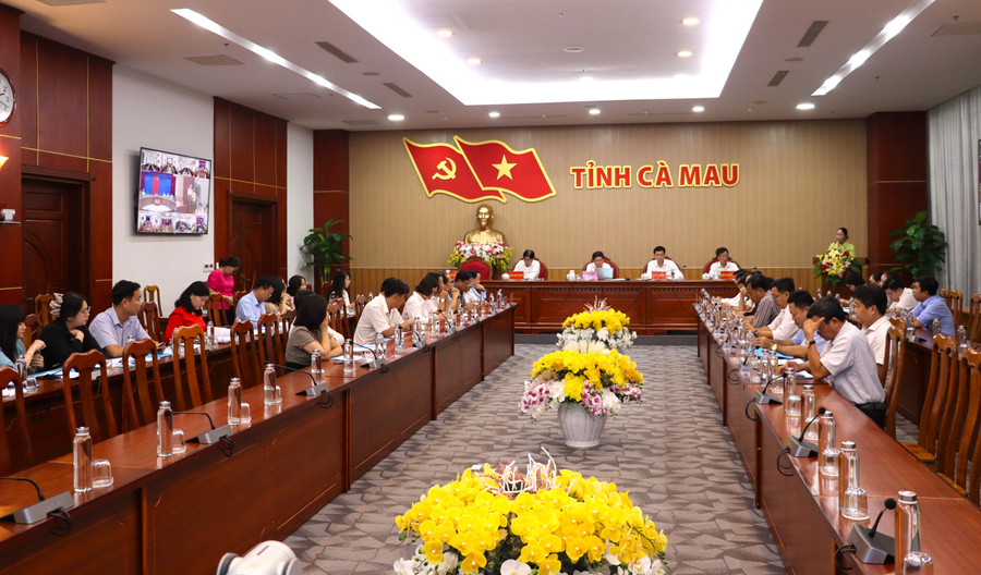 Quang cảnh hội nghị chuyên đề đánh giá tình hình thực hiện các Chương trình mục tiêu quốc gia trên địa bàn tỉnh Cà Mau. hoi-nghi-1.jpg