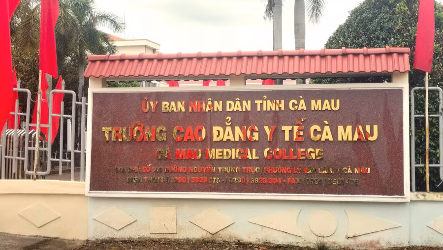 Trường Cao đẳng Y tế Cà Mau.