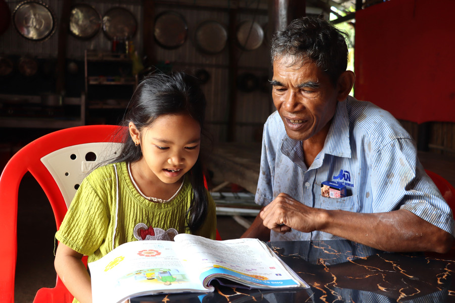 Đồng bào dân tộc Khmer ở Cà Mau có ý thức trong việc giữ gìn ngôn ngữ, chữ viết dân tộc mình.