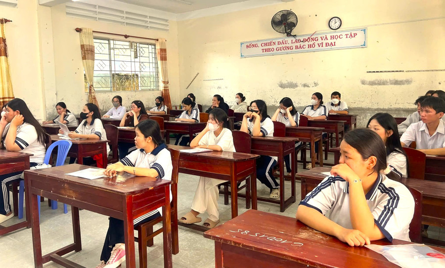 Thí sinh Cà Mau vào phòng thi. thi-sinh-ca-mau-20.jpg