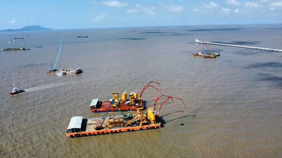 Khu vực triển khai dự án đường giao thông ra đảo Hòn Khoai và Cảng tổng hợp lưỡng dụng Hòn Khoai.