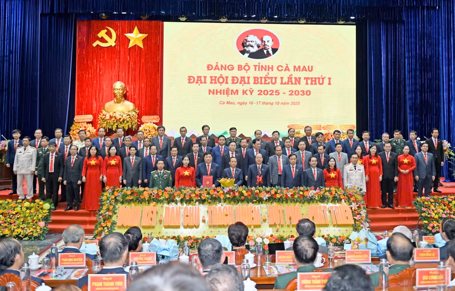 Ban Chấp hành Đảng bộ tỉnh Cà Mau, nhiệm kỳ 2025 - 2030 ra mắt.
