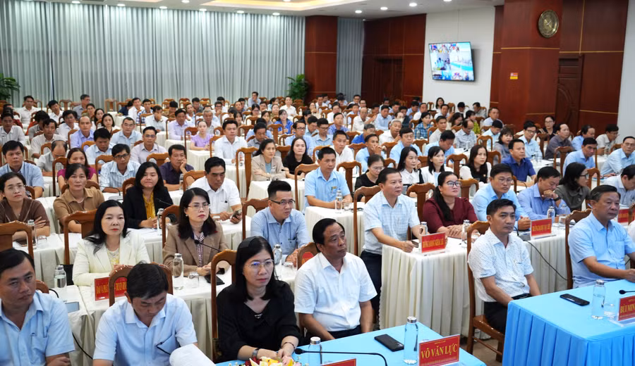 Đại biểu dự hội nghị.