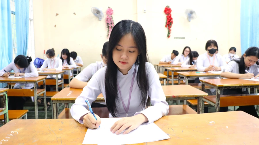 Số bài thi điểm liệt tăng trong kỳ thi thử tốt nghiệp THPT 2025 tại Cà Mau