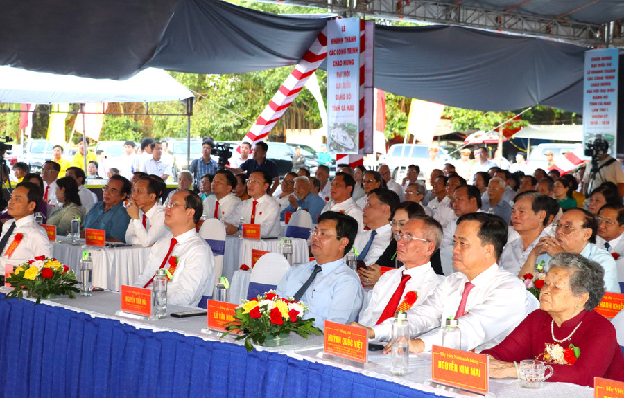 Đại biểu dự lễ khánh thành. khanh-thanh-8.jpg