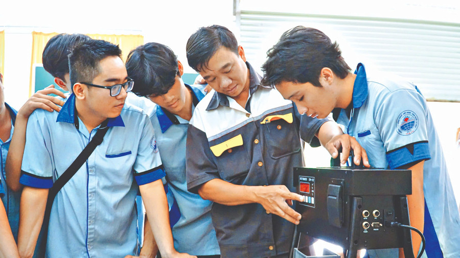 การฝึกอาชีพที่เวียดนาม - วิทยาลัยอาชีวศึกษาเกาหลี Ca Mau truong-viet-han-4.jpg