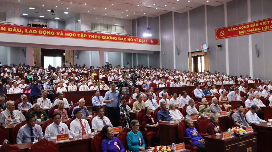 Đại biểu dự lễ kỷ niệm. img-4500.jpg