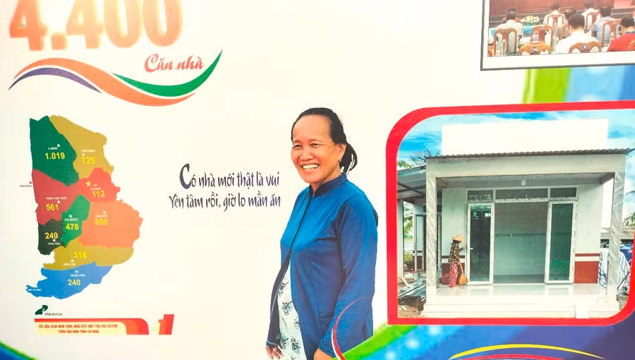 Niềm vui của nhiều hộ dân ở tỉnh Cà Mau khi có được căn nhà mới an toàn.