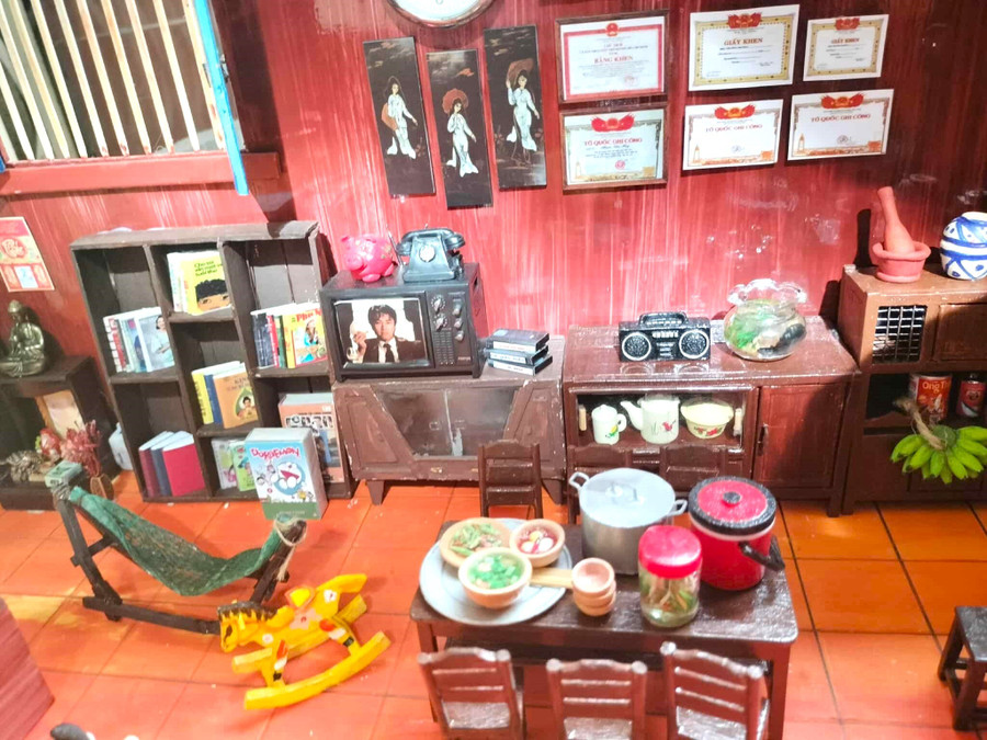 Mô phỏng tỉ mỉ một ngôi nhà xưa ở miền Tây. mo-hinh-8.jpg