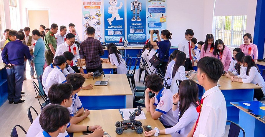 Phòng học STEM theo tiêu chuẩn quốc tế tại Trường THPT Võ Văn Kiệt.