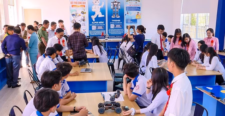 Phòng học STEM theo tiêu chuẩn quốc tế tại Trường THPT Võ Văn Kiệt.