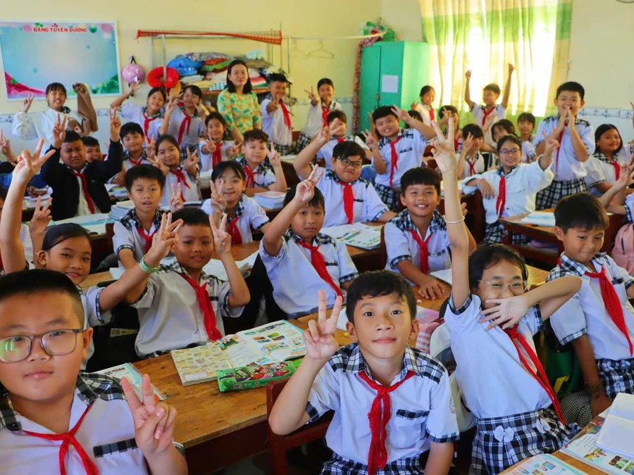 Một lớp học tại Trường Tiểu học Giá Rai B (thị xã Giá Rai, Bạc Liêu). (Ảnh: Quách Mến)