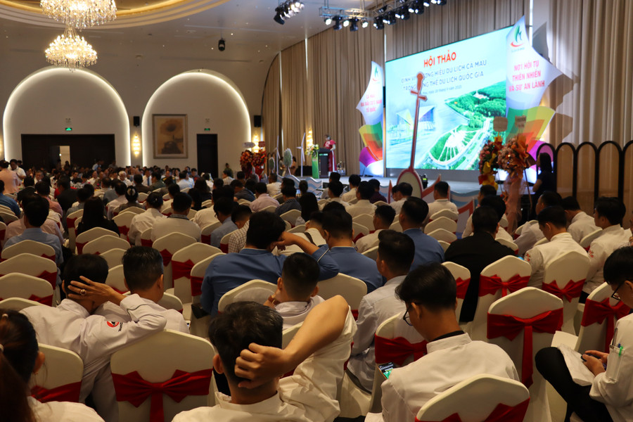 Đại biểu dự hội thảo. img-5566.jpg