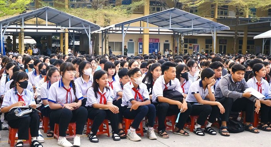 Học sinh tham dự kỳ thi học sinh giỏi THCS tỉnh Cà Mau năm học 2024 - 2025.