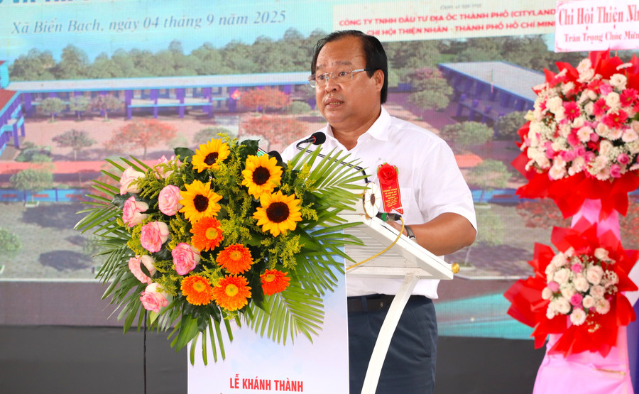 Ông Nguyễn Minh Luân, Phó Chủ tịch UBND tỉnh Cà Mau phát biểu tại buổi lễ. khanh-thanh-10.jpg