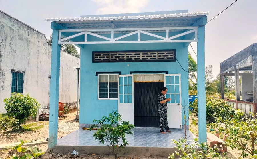 Căn nhà của chị Cao Thị Bé, huyện Thới Bình được Nhà nước hỗ trợ kinh phí xây dựng 60 triệu đồng. (Ảnh: QM)