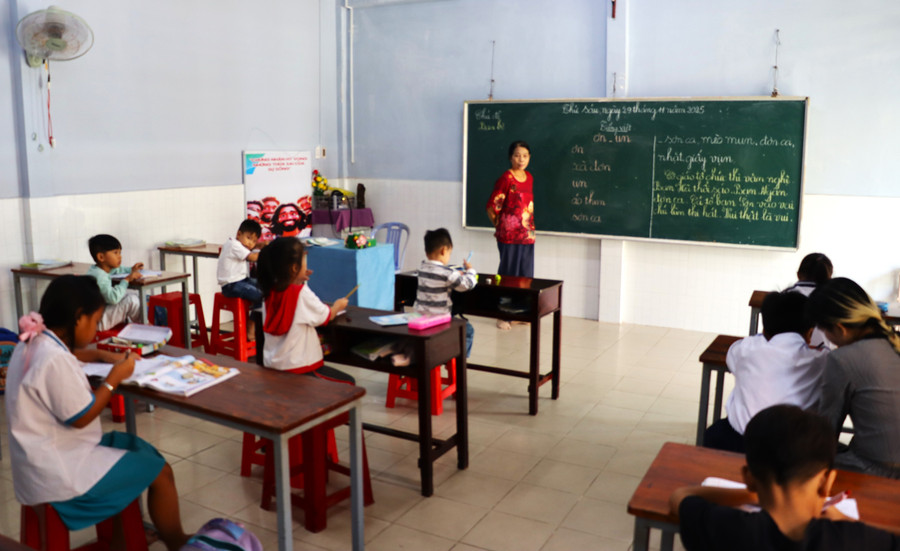 Lớp học tình thương tại Giáo xứ Tắc Vân.