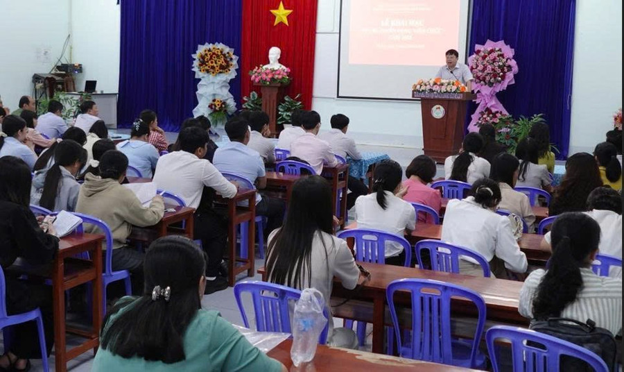 Lễ khai mạc kỳ thi tuyển dụng viên chức.