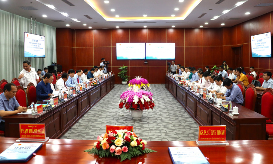 Quang cảnh lễ ký kết. ki-ket-1.jpg