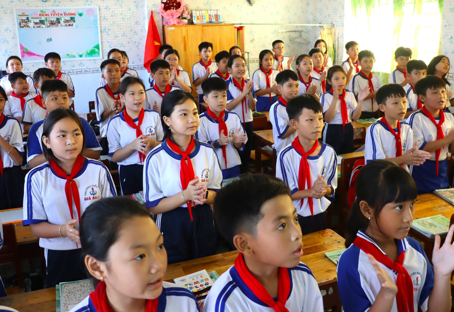Dự báo nhu cầu chuyển trường của con cán bộ, công chức, viên chức ở Bạc Liêu về Cà Mau trong năm học 2025 - 2026 là rất lớn. hoc-sinh-bac-lieu.jpg