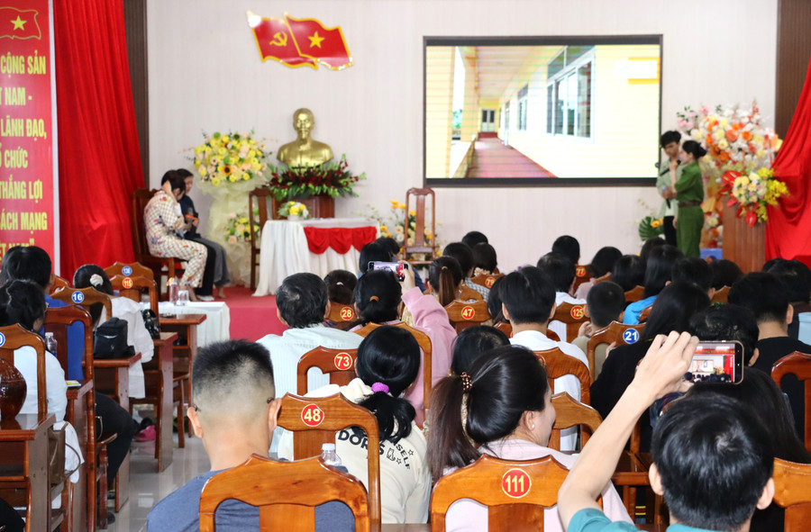 Sự kiện truyền thông Thay đổi nếp nghĩ, cách làm tại phường An Xuyên (Cà Mau).