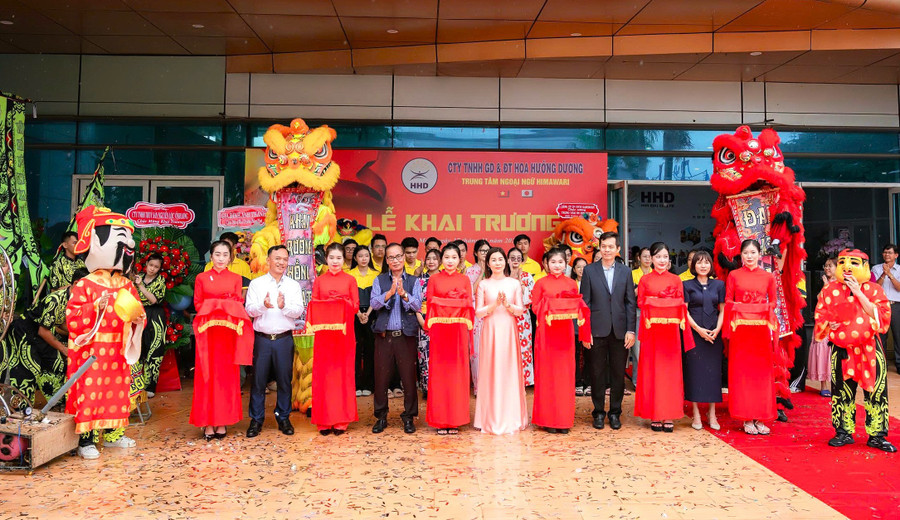 Khai trương Trung tâm Ngoại ngữ Himawari Cà Mau.