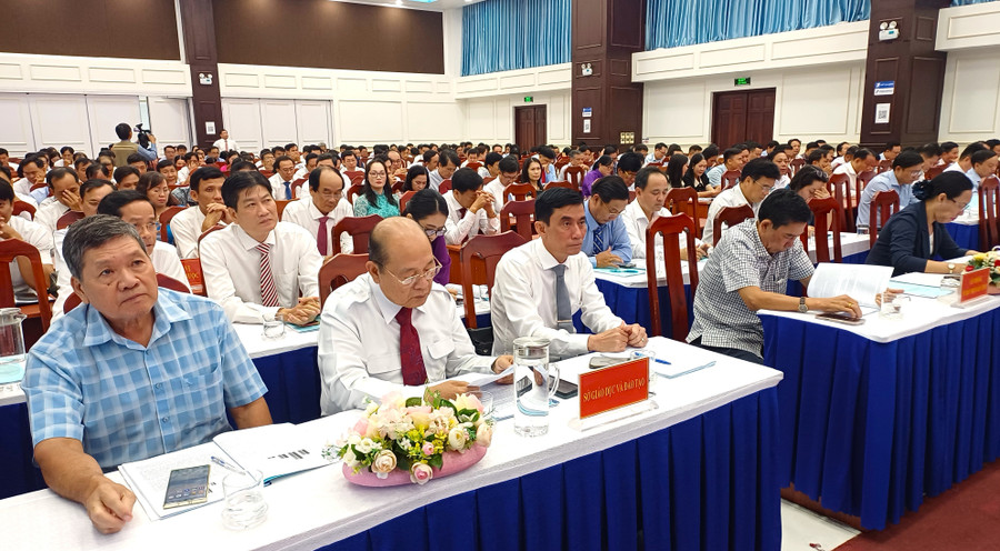 Đại biểu dự hội nghị tong-ket-nam-hoc-2.jpg